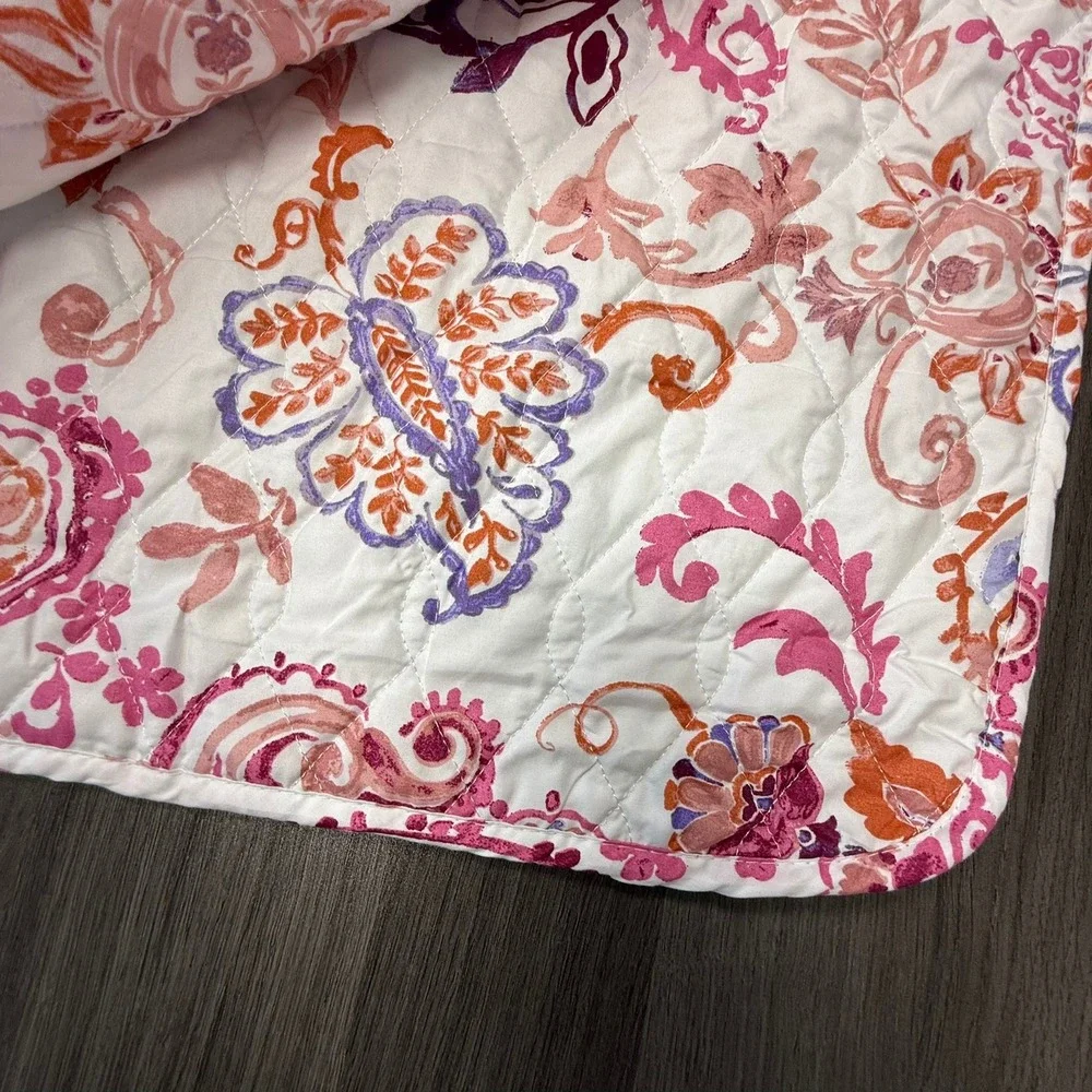Pink Paisley Quilted Bedding Set with 2 Decorative Throw Pillows Boho Floral